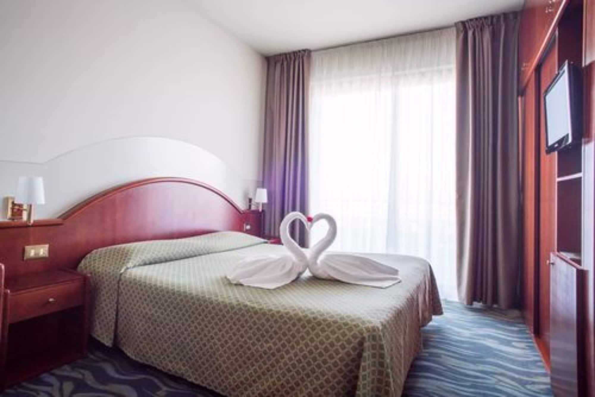 Hotel Porto Azzurro Sirmione Luaran gambar