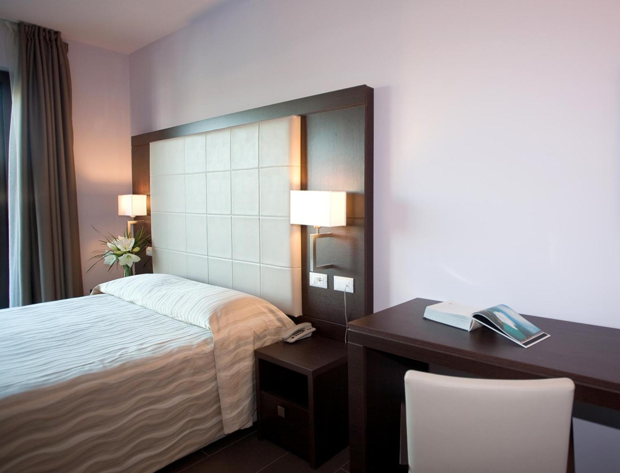 Hotel Porto Azzurro Sirmione Luaran gambar