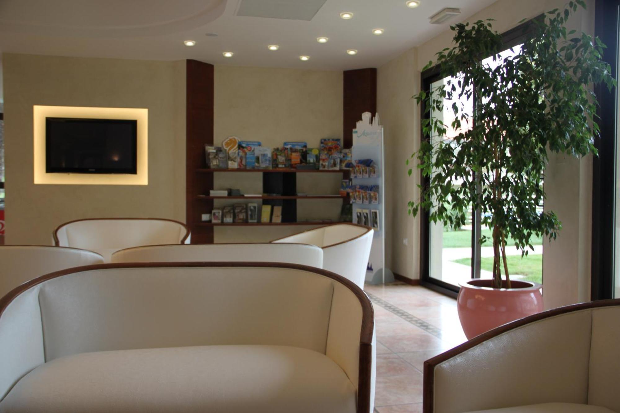 Hotel Porto Azzurro Sirmione Luaran gambar